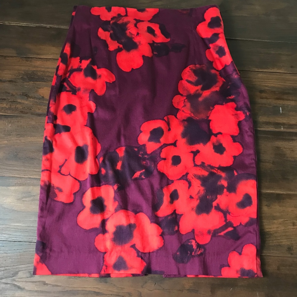 Zara Woman pencil floral skirt - medium